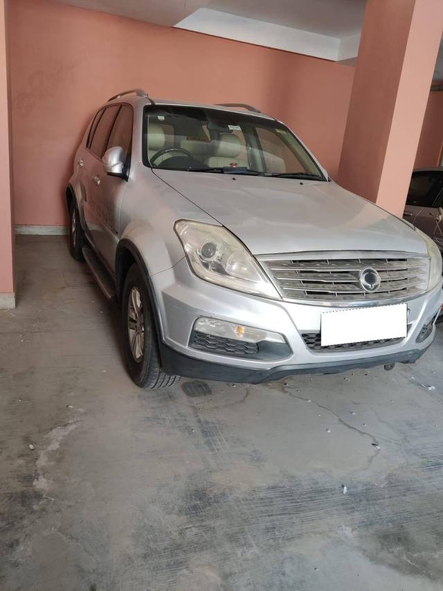 https://images10.gaadi.com/usedcar_image/4526329/original/processed_84999d8e-42ef-46d0-9836-70517236e134.jpg?imwidth=6400