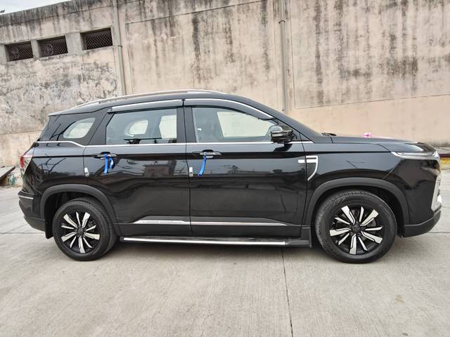 https://images10.gaadi.com/usedcar_image/4526340/original/73bee64bab0e85ff28694789638fae7c.jpg?imwidth=6401