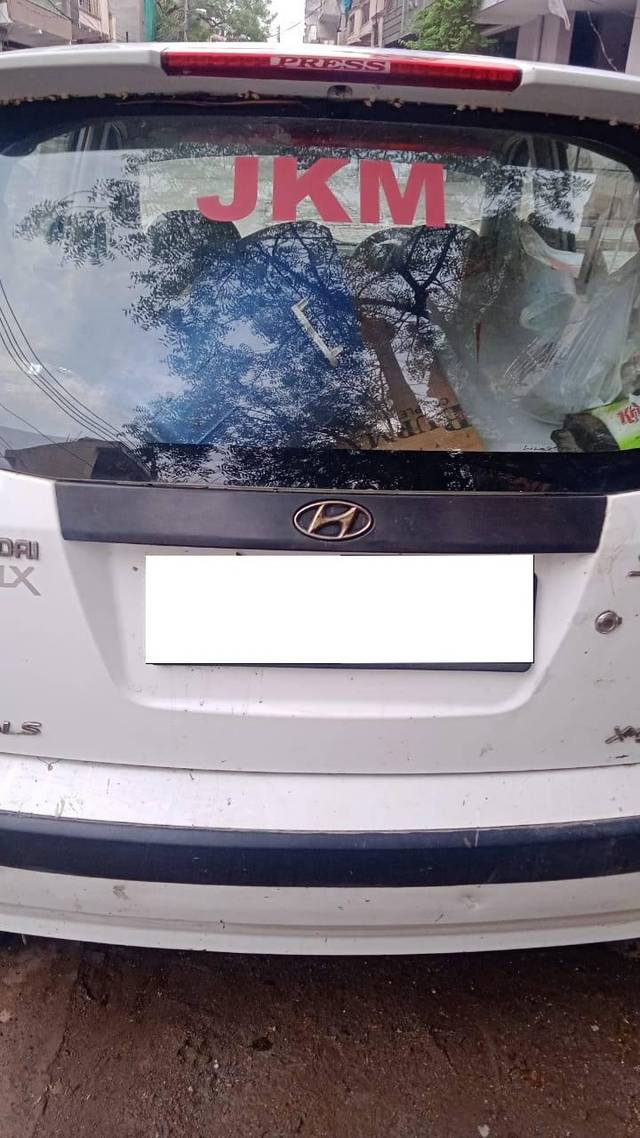 https://images10.gaadi.com/usedcar_image/4526341/original/processed_99c1317ad004b7006b93d9259d9996be.jpg?imwidth=6402