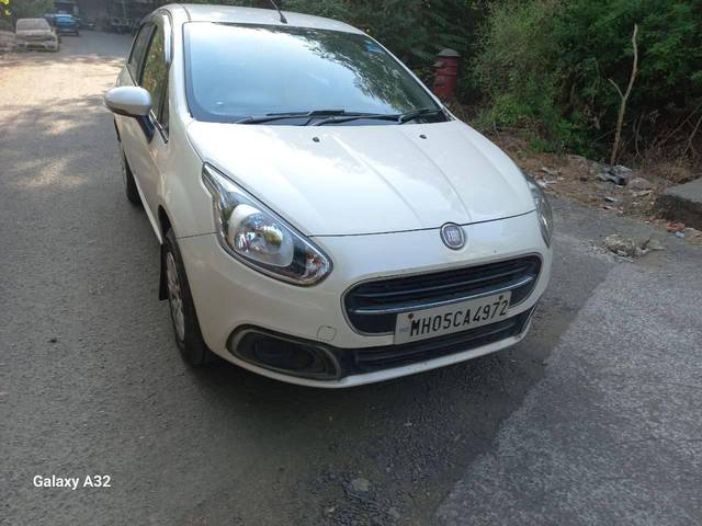 https://images10.gaadi.com/usedcar_image/4526351/original/processed_582b211be8ec8e77c93160339c49b0fb.jpg?imwidth=6400