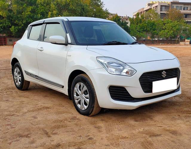https://images10.gaadi.com/usedcar_image/4526358/original/processed_8424da80f94e717abb895122240f7a42.jpg?imwidth=6400