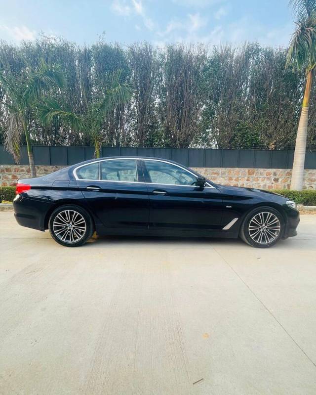 https://images10.gaadi.com/usedcar_image/4526362/original/bf9e54d37c9c118c7b4b87630f9e10a1.jpg?imwidth=6401
