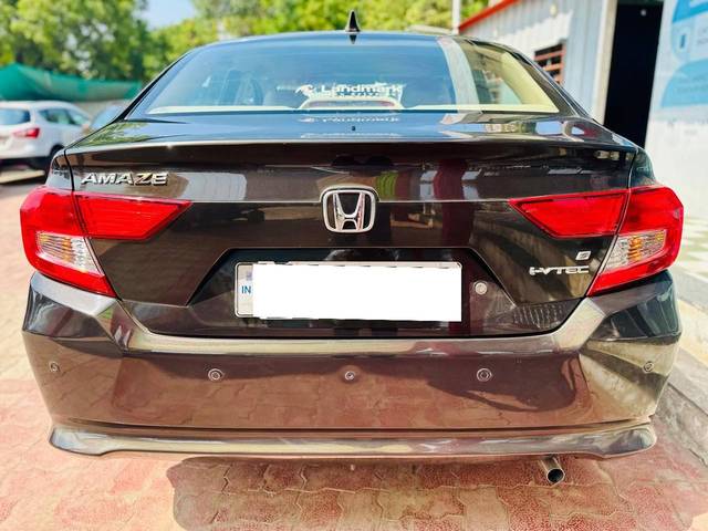 https://images10.gaadi.com/usedcar_image/4526366/original/processed_78c69384bcc08e519f941498be3578e4.jpg?imwidth=6402