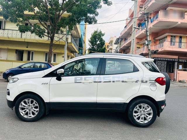 https://images10.gaadi.com/usedcar_image/4526369/original/processed_34278ab1c66b9aba80c63f566d6f16e4.jpg?imwidth=6402