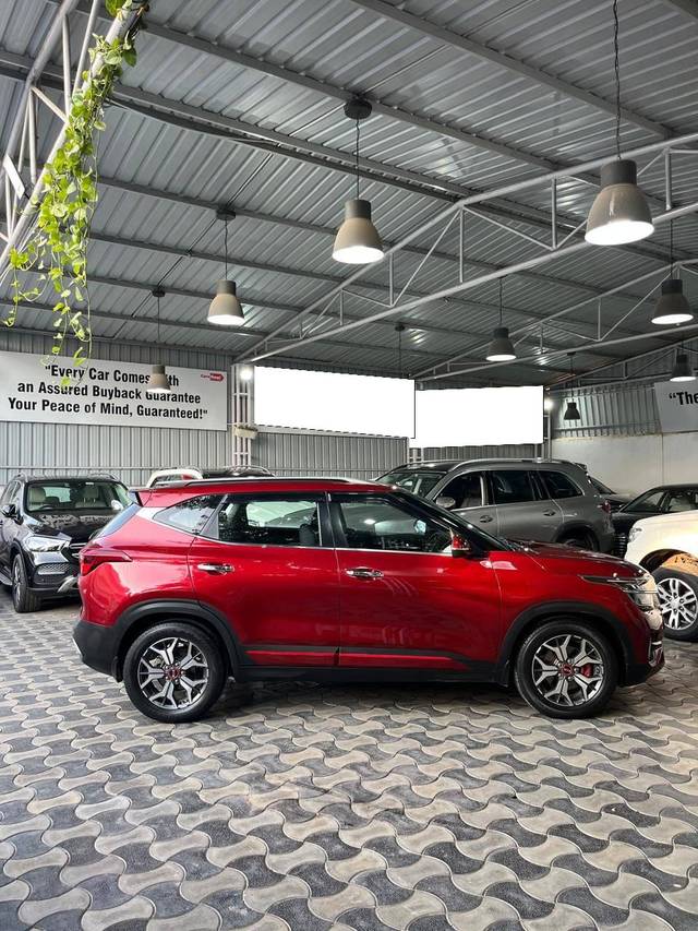 https://images10.gaadi.com/usedcar_image/4526370/original/processed_1762be99855fcfffddc36e43cf3df28e.jpg?imwidth=6401