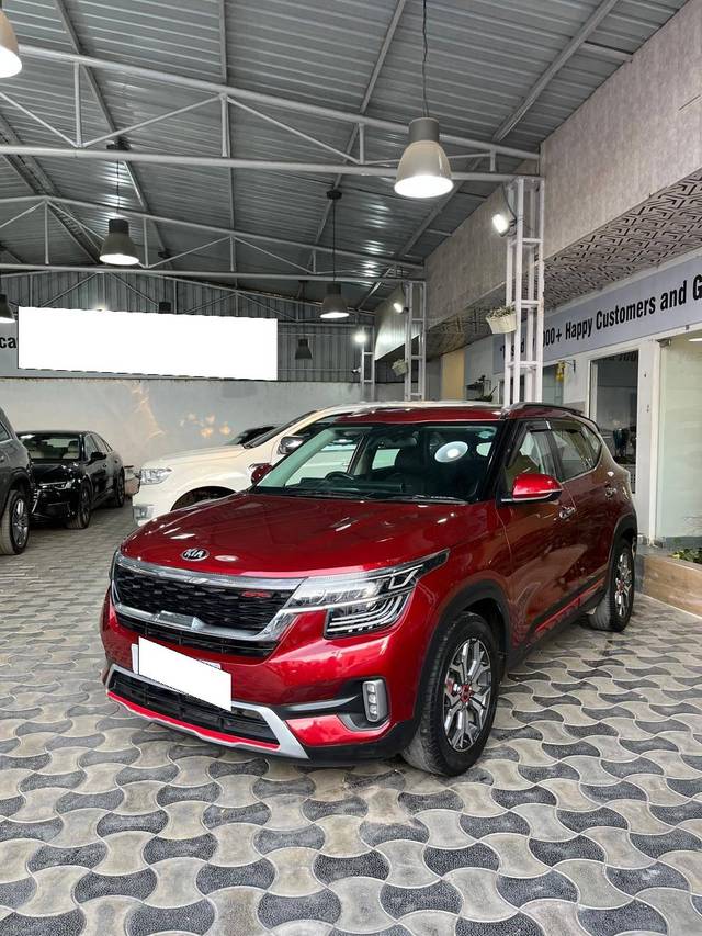 https://images10.gaadi.com/usedcar_image/4526370/original/processed_60731f3ee6d9fd10abbbe5f1ddc82a2d.jpg?imwidth=6400