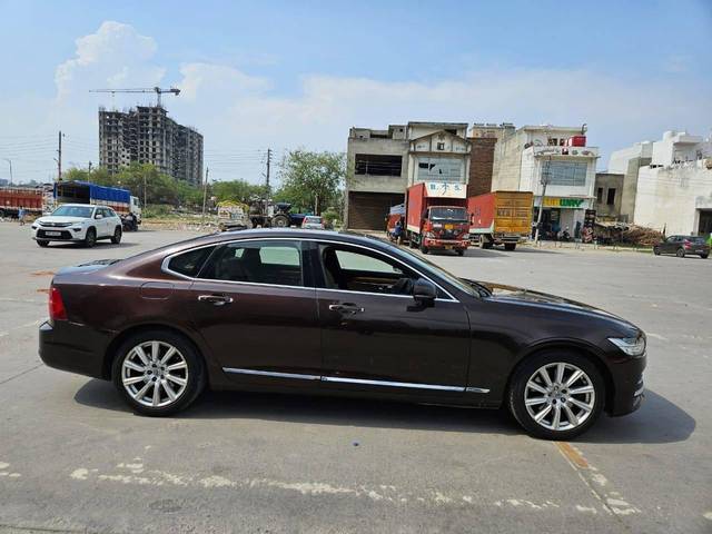 https://images10.gaadi.com/usedcar_image/4526372/original/processed_5add2a491a1e331e788a25168082fc07.jpg?imwidth=6401