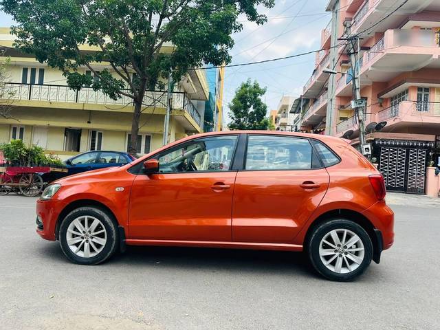 https://images10.gaadi.com/usedcar_image/4526374/original/processed_33c8f1a79606d10204f79e8d8abb9815.jpg?imwidth=6402