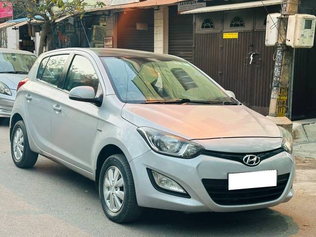 https://images10.gaadi.com/usedcar_image/4526383/original/processed_33372e46e9fc334d2e84fb51b75eba38.jpg?imwidth=6400