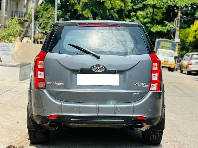 https://images10.gaadi.com/usedcar_image/4526394/original/processed_f182d324490e1c8f94c63e0c06871b78.jpg?imwidth=6402