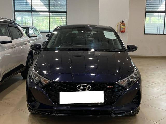 https://images10.gaadi.com/usedcar_image/4526401/original/processed_ca800ff74acee94ab193894ac33e9964.jpg?imwidth=6402