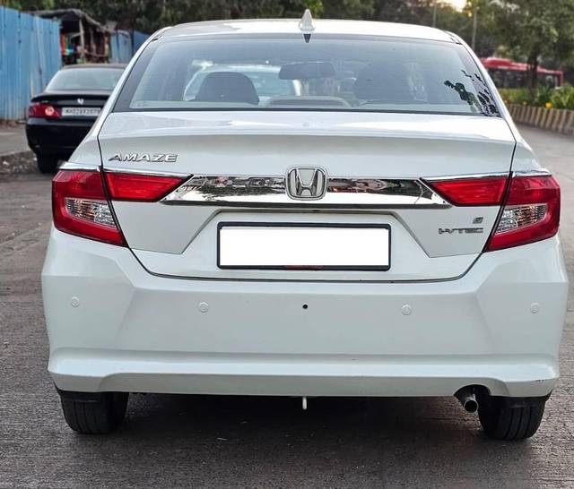 https://images10.gaadi.com/usedcar_image/4526404/original/processed_69ae2bb25fa201620d903c62bf245d2f.jpeg?imwidth=6401