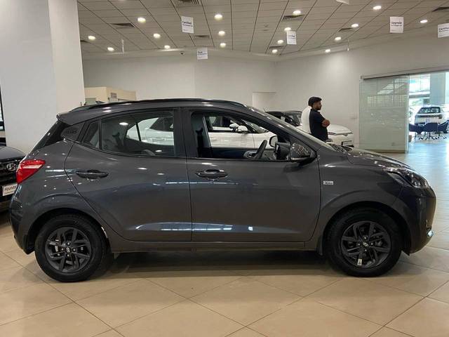 https://images10.gaadi.com/usedcar_image/4526405/original/processed_155e05f3c566714a7f5a0b873910ee3b.jpg?imwidth=6401