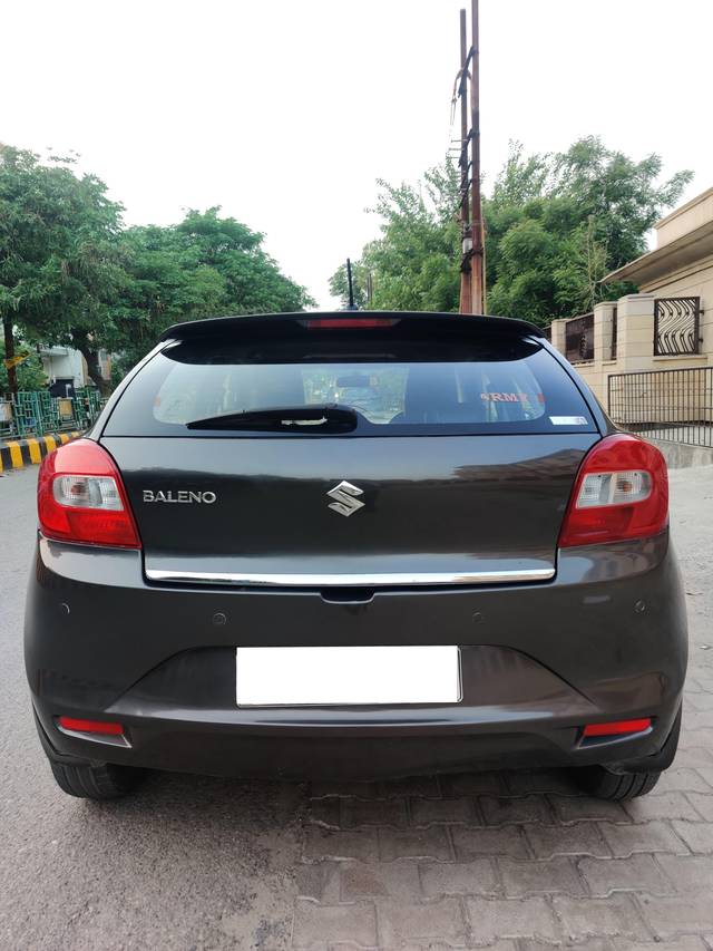 https://images10.gaadi.com/usedcar_image/4526408/original/processed_b08fdf92248eea9b4dfd64d4be8bb5d9.jpg?imwidth=6401