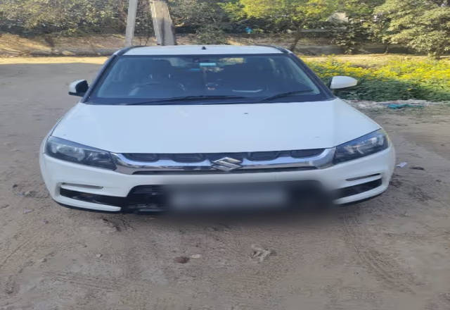https://images10.gaadi.com/usedcar_image/4526415/original/31924179-1b72-44f3-9324-2a4494837c95.?imwidth=6400