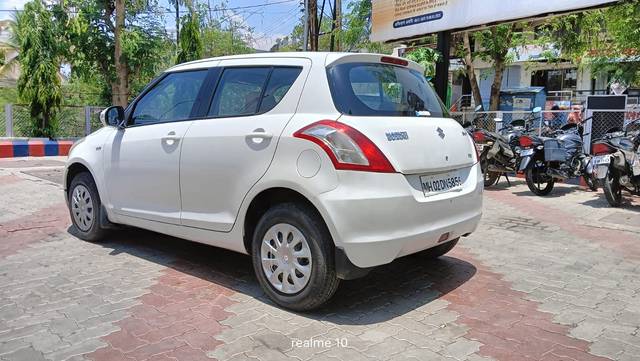 https://images10.gaadi.com/usedcar_image/4526417/original/8b9dc54e0a1cb8f129103986793aa62d.jpg?imwidth=6402