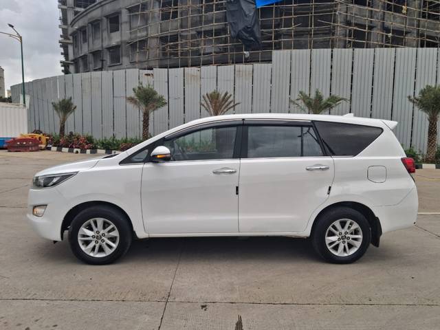 https://images10.gaadi.com/usedcar_image/4526466/original/157b3e1912f69c3274adee896c991af1.jpg?imwidth=6402