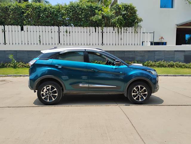 https://images10.gaadi.com/usedcar_image/4526468/original/processed_a5f85e9db5f04fc030a765889d6eec55.jpg?imwidth=6401