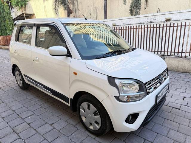 https://images10.gaadi.com/usedcar_image/4526474/original/processed_5071b8c8b9d60299b60bfdcf31e8173d.jpg?imwidth=6400