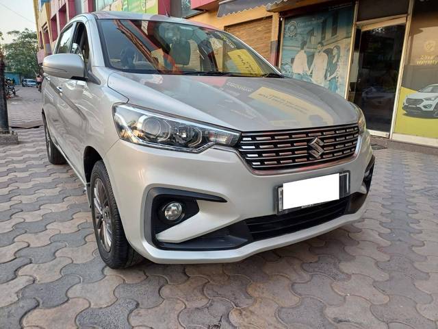 https://images10.gaadi.com/usedcar_image/4526476/original/processed_98389ff0ca0279d97b6883f1a85101af.jpg?imwidth=6400