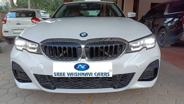 https://images10.gaadi.com/usedcar_image/4526483/original/processed_54297e29618cc8f28401e053d4d7422c.jpg?imwidth=6402