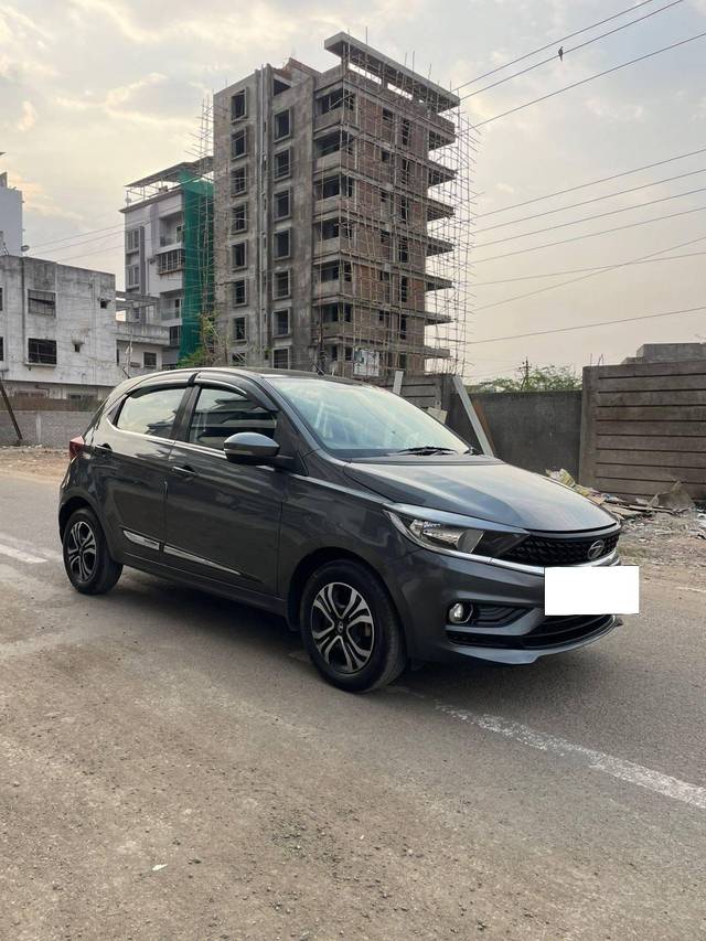 https://images10.gaadi.com/usedcar_image/4526486/original/processed_53c6b185822d563f7492c8b2c21b2852.jpg?imwidth=6400
