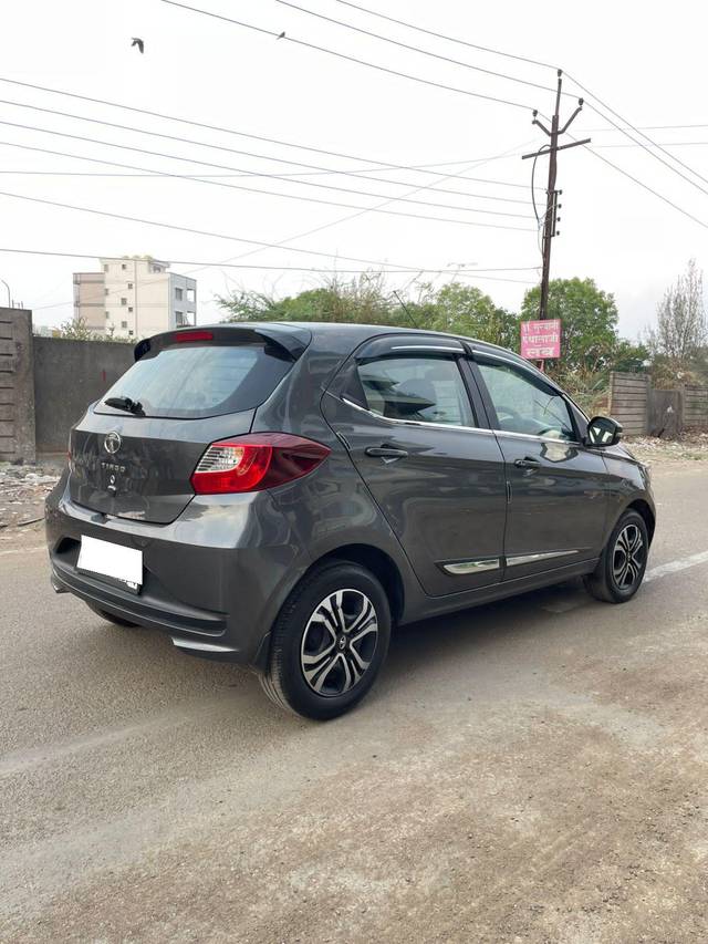https://images10.gaadi.com/usedcar_image/4526486/original/processed_58ae725543566b6bbd78dc3fdd0c43f7.jpg?imwidth=6401
