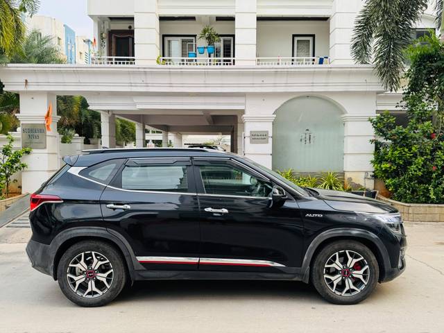 https://images10.gaadi.com/usedcar_image/4526487/original/processed_3b29e745e1e2a9f6e2ab3e9a9b868ddd.jpg?imwidth=6401