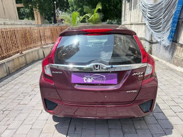 https://images10.gaadi.com/usedcar_image/4526489/original/processed_55e7f2fb0114652a297694a59b7c005a.jpg?imwidth=6401