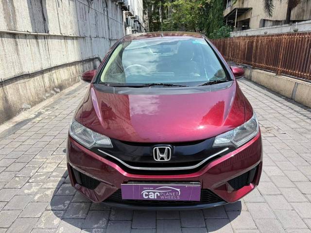 https://images10.gaadi.com/usedcar_image/4526489/original/processed_f17bc9899d1755a85761b6586979e4f1.jpg?imwidth=6402