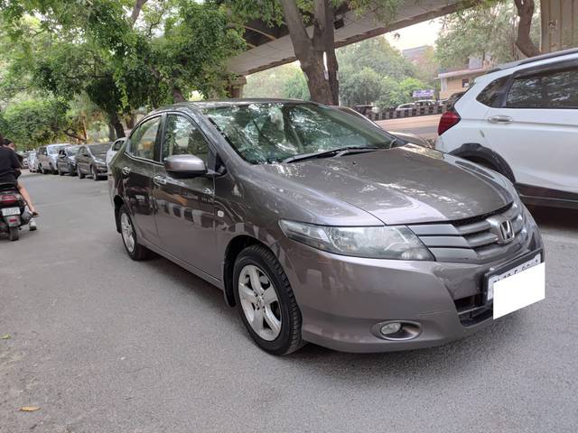 https://images10.gaadi.com/usedcar_image/4526491/original/processed_b42ed7a9c8e53fe481b8216b32bb8dec.jpg?imwidth=6400
