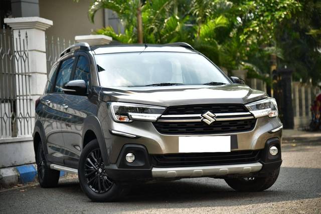 https://images10.gaadi.com/usedcar_image/4526494/original/processed_5ee0be398492ef48cf1a1079d5deaecf.jpg?imwidth=6400
