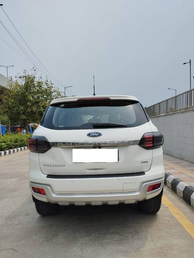 https://images10.gaadi.com/usedcar_image/4526502/original/processed_2848339a71c9e180ef7d2f60b3858438.jpg?imwidth=6402