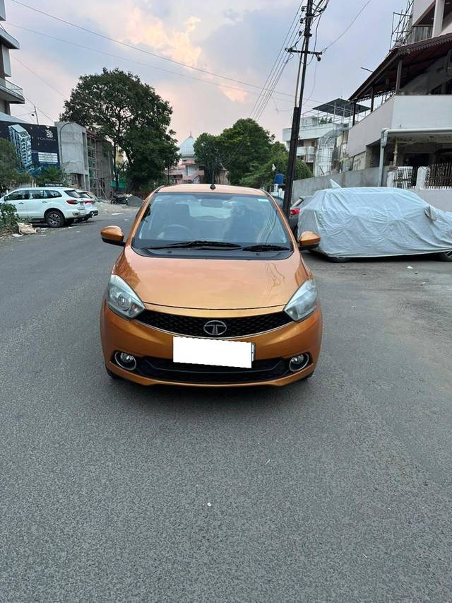 https://images10.gaadi.com/usedcar_image/4526516/original/processed_34edee1b7949942ed053c304c816a4fc.jpg?imwidth=6402