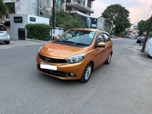 https://images10.gaadi.com/usedcar_image/4526516/original/processed_ba1adf2a51916009194ee729e886adee.jpg?imwidth=6400