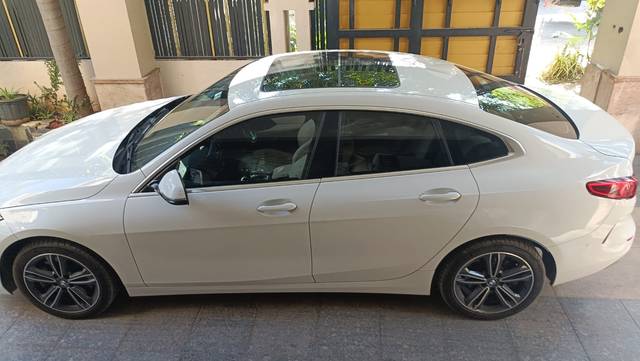 https://images10.gaadi.com/usedcar_image/4526557/original/cc5dbd43967ebfdd0869a2ddd84c35cc.jpeg?imwidth=6402