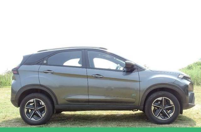 https://images10.gaadi.com/usedcar_image/4526563/original/processed_0d0cc36888a14857313b9db0dbcba9c7.jpeg?imwidth=6401
