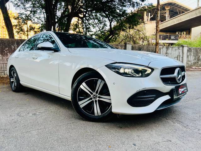 https://images10.gaadi.com/usedcar_image/4526565/original/processed_3da654a2b3f4b78313f5b27cc8d0d4cd.jpg?imwidth=6400