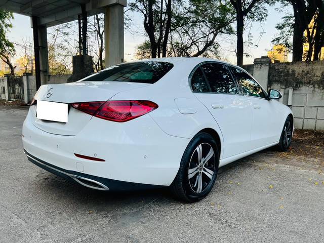 https://images10.gaadi.com/usedcar_image/4526565/original/processed_e43aaada27852b1eecc02f8366e3273c.jpg?imwidth=6402