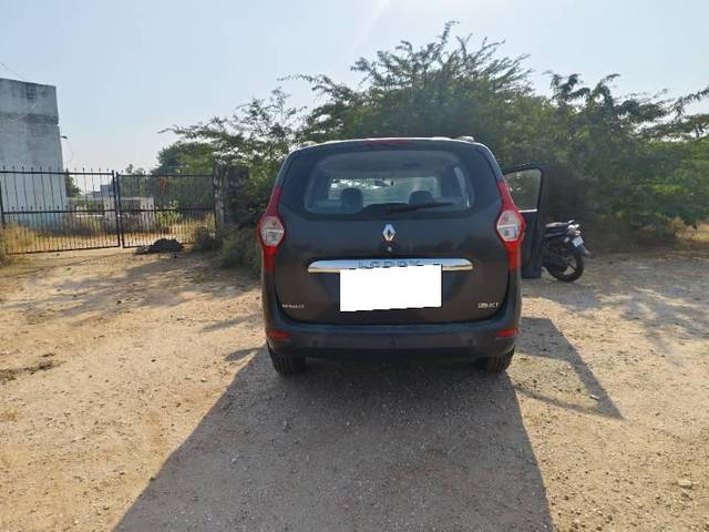 https://images10.gaadi.com/usedcar_image/4526570/original/processed_d5f80398-922d-418f-a9c5-31458037a7e5.jpg?imwidth=6402