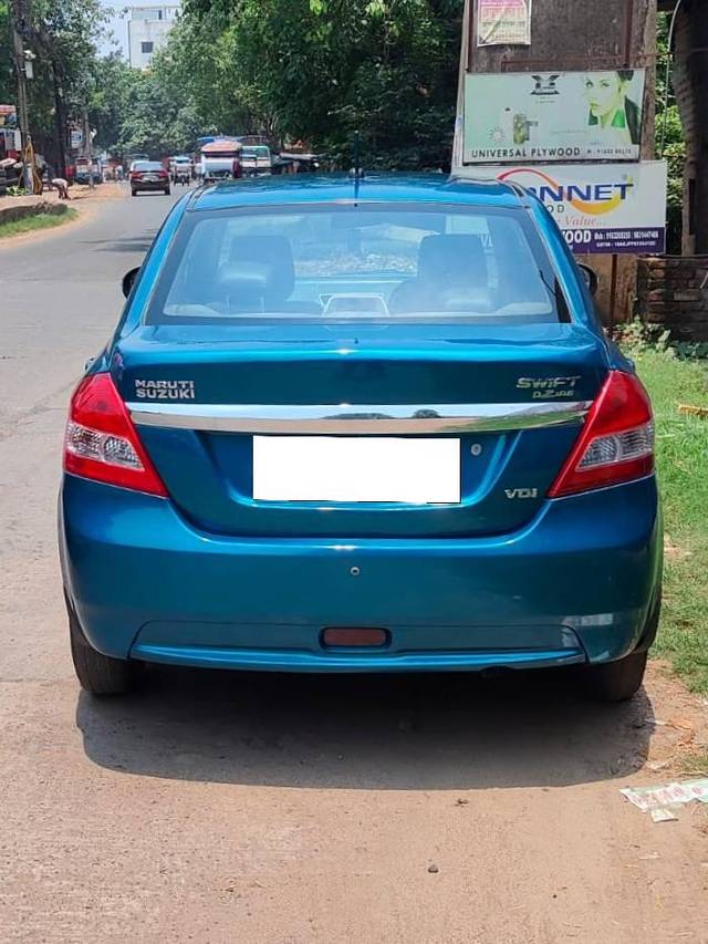 https://images10.gaadi.com/usedcar_image/4526571/original/processed_bc6f98a757aa8c7358a29d6d2ed1eecc.jpg?imwidth=6402
