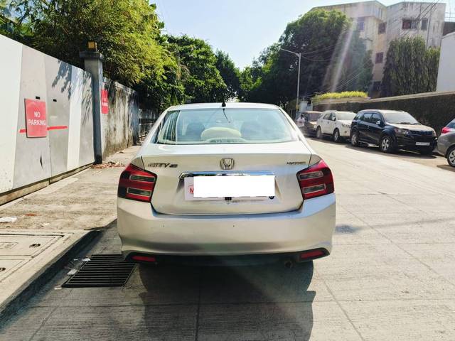 https://images10.gaadi.com/usedcar_image/4526583/original/processed_32fb87eafe96c6473f455843ae98a87a.jpeg?imwidth=6402