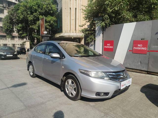 https://images10.gaadi.com/usedcar_image/4526583/original/processed_aab12540e82355c628572c768c842d2d.jpeg?imwidth=6400