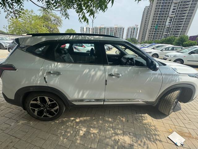 https://images10.gaadi.com/usedcar_image/4526597/original/ece866f8-f7d8-4e61-a9c9-1057b83c31ec.jpg?imwidth=6400