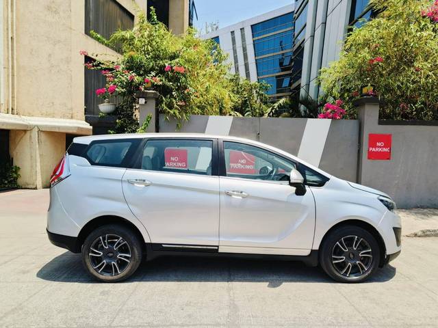 https://images10.gaadi.com/usedcar_image/4526613/original/processed_03f158c1343e907833baddbacbc32a95.jpeg?imwidth=6401