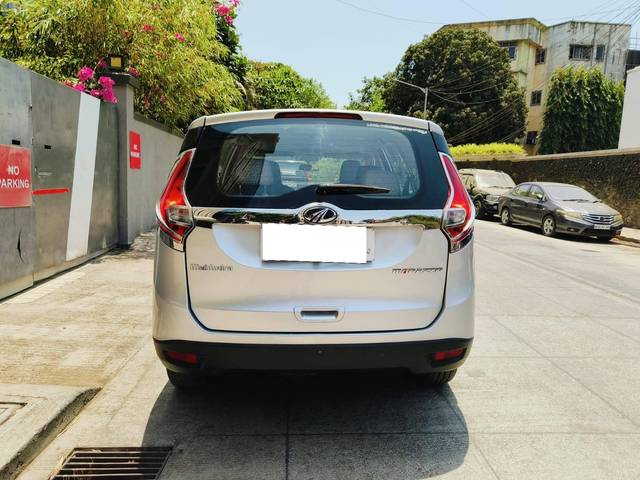 https://images10.gaadi.com/usedcar_image/4526613/original/processed_4b22fd01ba925a6ca9a3faba7bfd62ca.jpeg?imwidth=6402