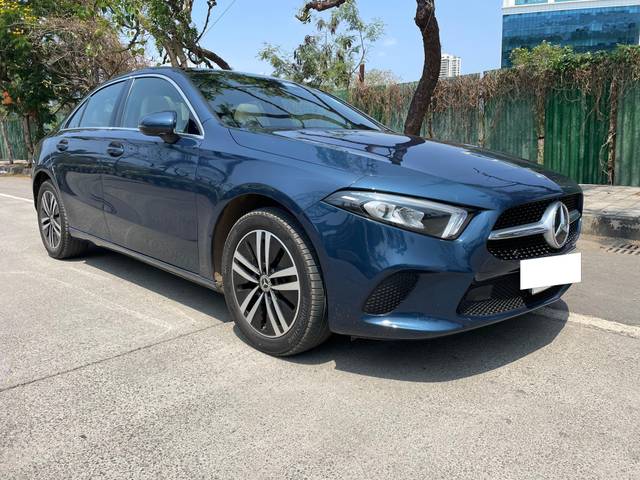 https://images10.gaadi.com/usedcar_image/4526614/original/processed_328ce70a904f5848a78758f12d13a136.jpg?imwidth=6400