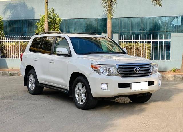 https://images10.gaadi.com/usedcar_image/4526616/original/processed_63ef90b33bb12c12a686e0f3d182eadd.jpg?imwidth=6400