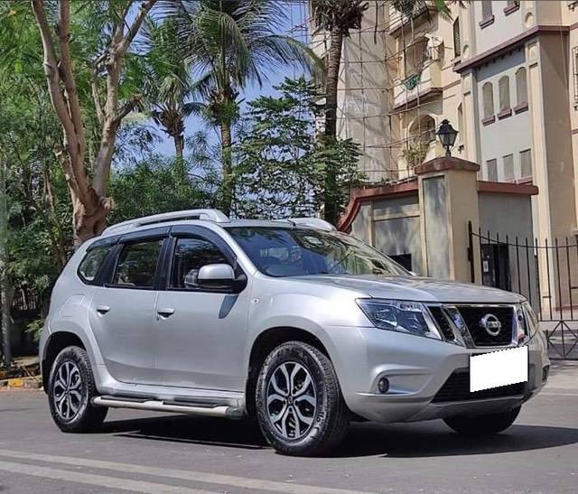 https://images10.gaadi.com/usedcar_image/4526618/original/processed_6b74dc59-741b-4aa1-a142-8d20ce99d316.jpeg?imwidth=6400