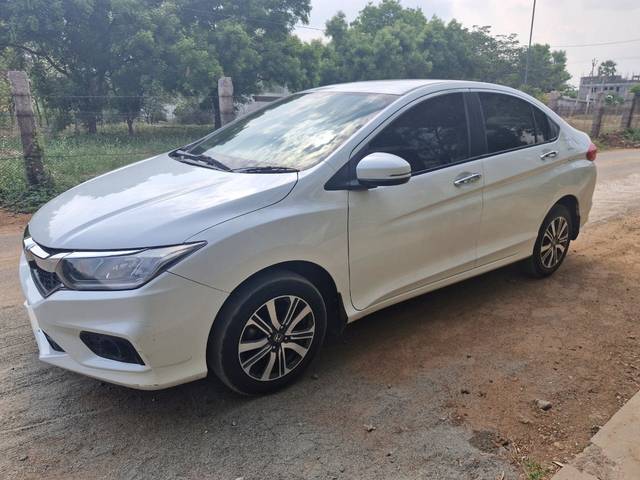 https://images10.gaadi.com/usedcar_image/4526627/original/b803a4c1445810d6375e7561492fe0ed.jpg?imwidth=6400
